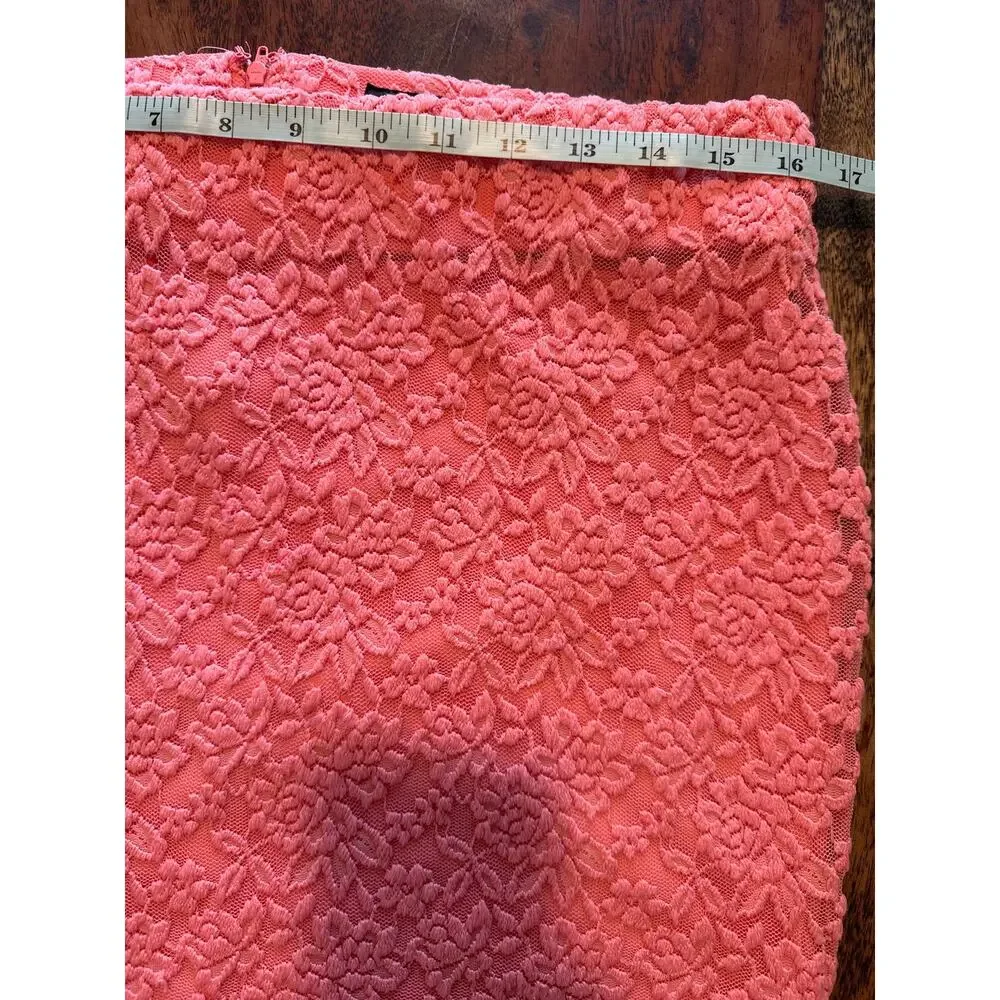 Torrid 0 Pink Lace Romantic Mini Skirt – (Equivalent to Size 12)